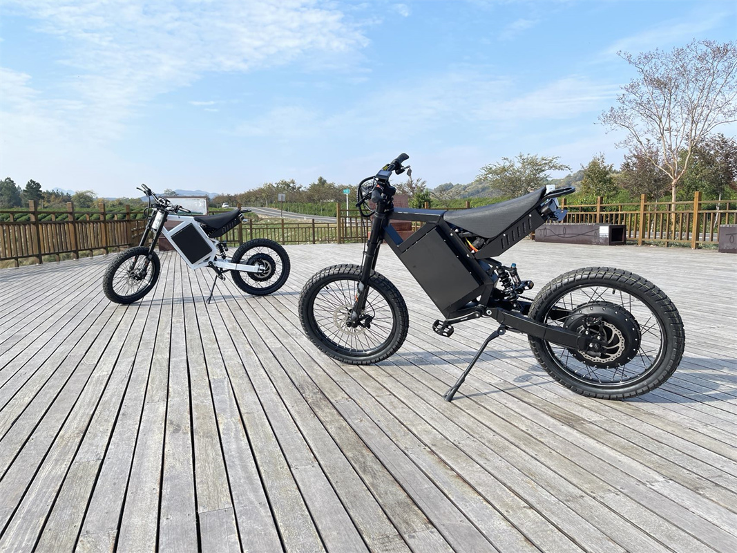 Toptan Numune Mevcut Cs20 Stea - 8000W Stealth Bomber Ebike incelemesi ve fiyatı